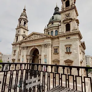 Pal's And Budapešť